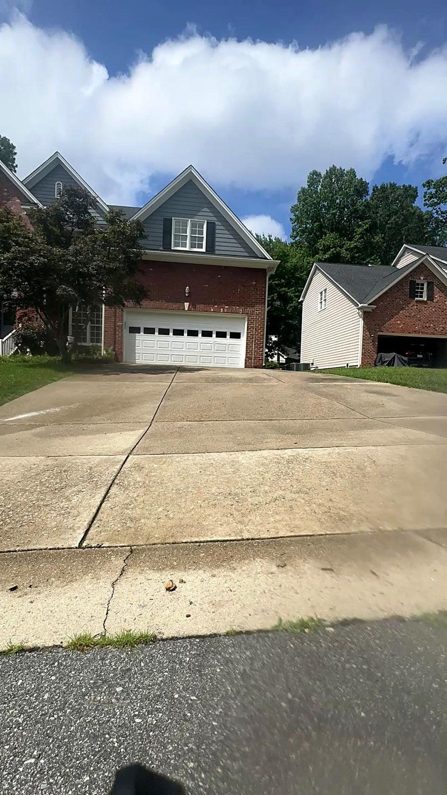 Driveway cleaning before and after